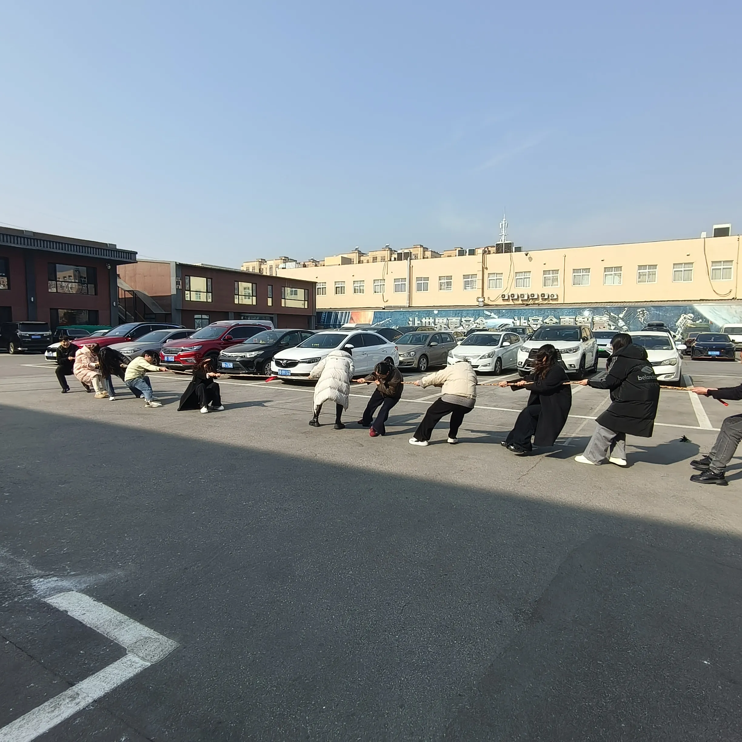 Haozhifeng одржува активност за градење тим