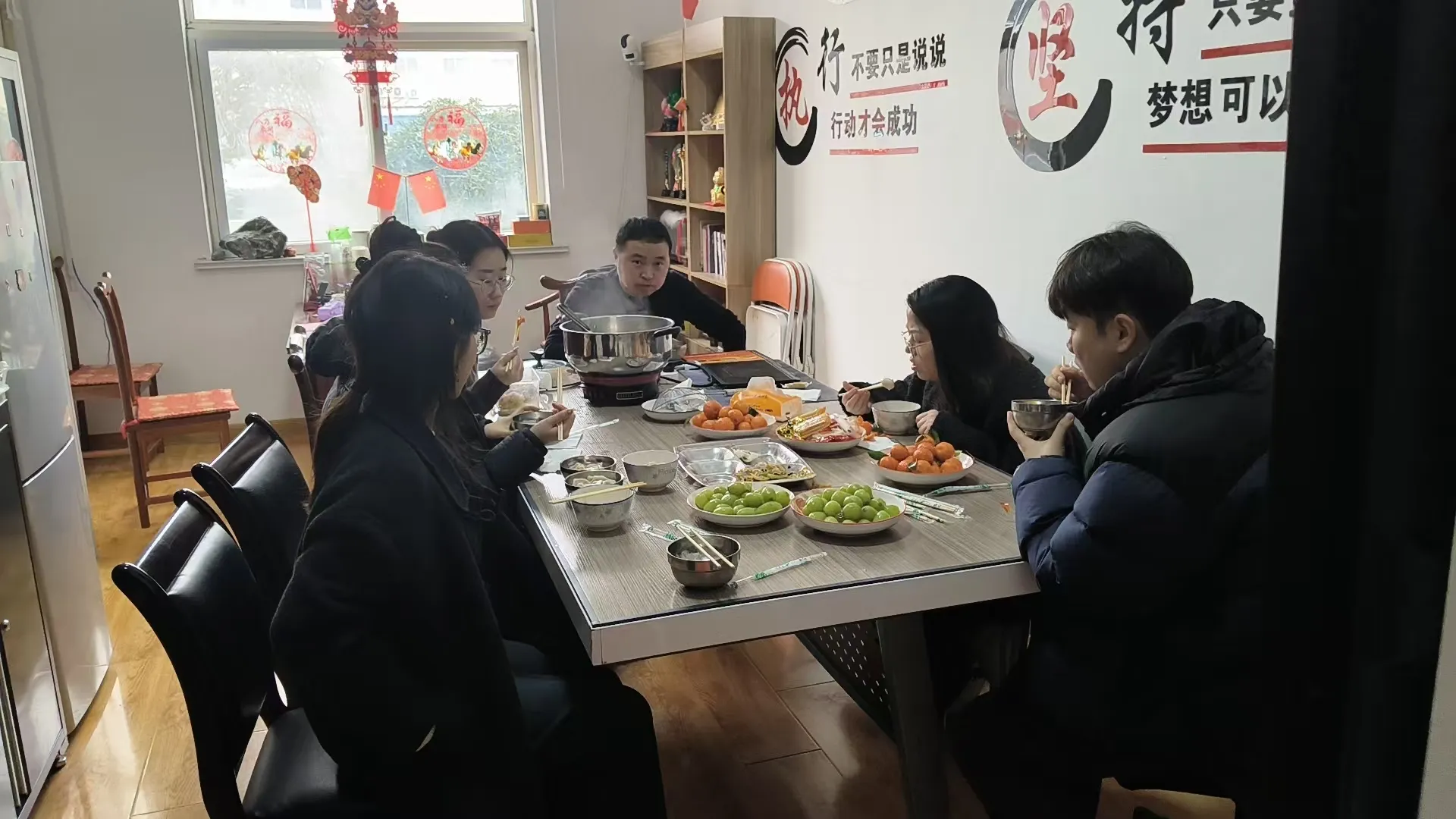 Фестивал на фенери на компанијата Haozhifeng